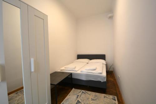 UNIVERSUM APARTMENT 4