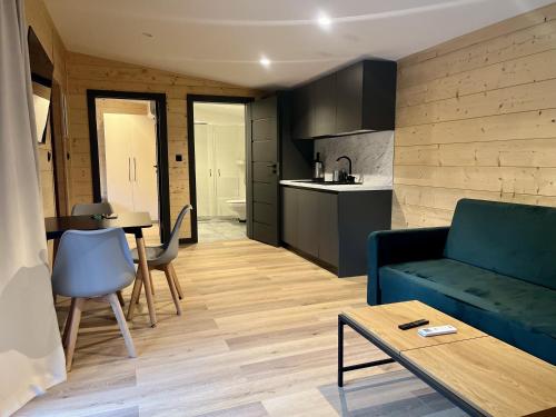 Η κουζίνα ή μικρή κουζίνα στο Apartamenty Sopot19