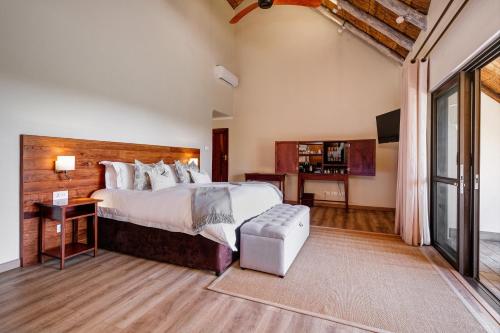 Postel nebo postele na pokoji v ubytování Ilala Lodge Hotel