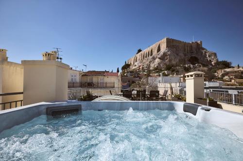 Plaka's Villa with Breathtaking Acropolis view