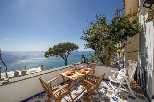 Gallery image of Soleil of Furore in village center in Furore