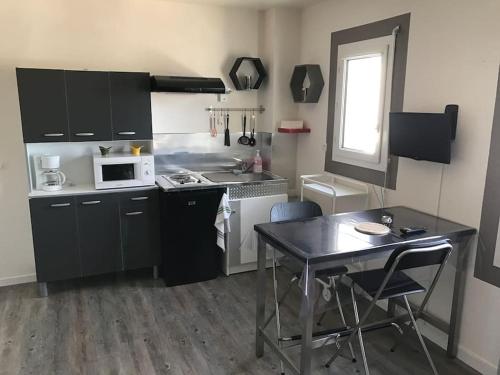 studio near downtown and old port