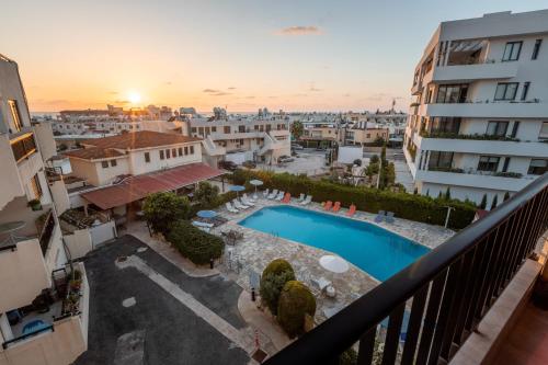Alexis Apartments - Lovely 2-bedroom with swimming pool