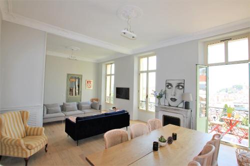 FOUR BEDROOMS/SEA VIEW