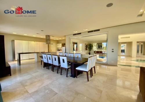 Kép Stylish 4 Bedrooms MB04 at New Marina szállásáról Gurdakában a galériában
