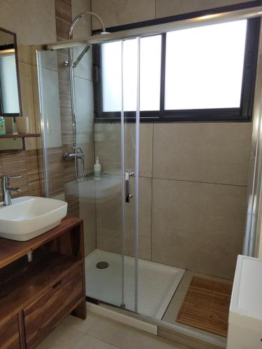 Photo de la galerie de l'établissement Ailleurs Land, à Carry-le-Rouet