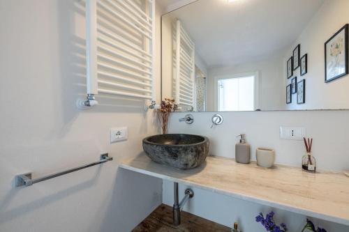 [View of Pitti Palace] Elegant Loft photo 15