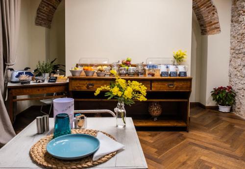 Makanan di atau berdekatan hotel