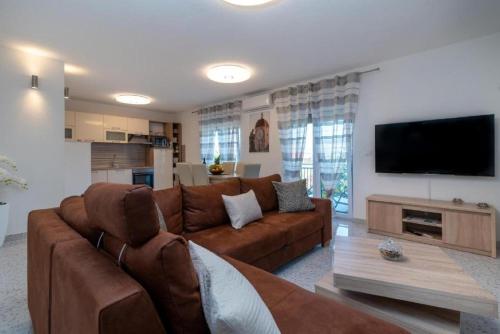 Apartment in Mastrinka with sea view, terrace, air conditioning, WiFi 5159-3