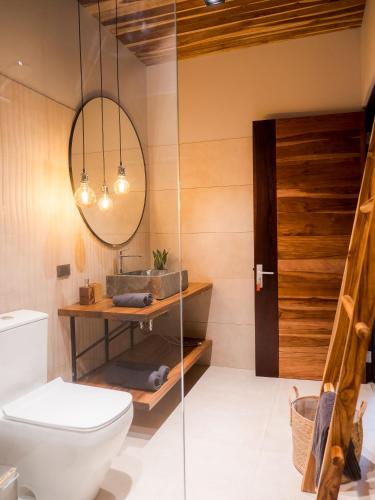 Koupelna v ubytování ARjAU Boutique Hotel - Adults Only