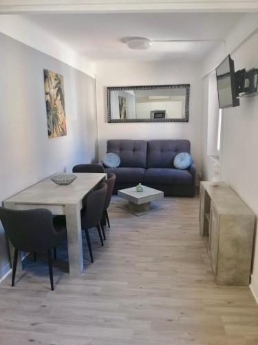 Beau T2 tout équipé sur le port, centre ville