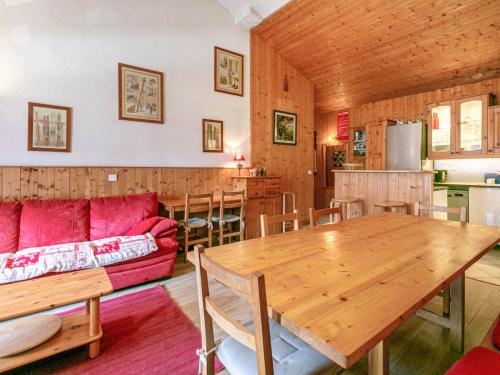 Spacieux appartement 9 pers. à Val-d'Isère, skis aux pieds, Wi-Fi, proche commodités - FR-1-694-306