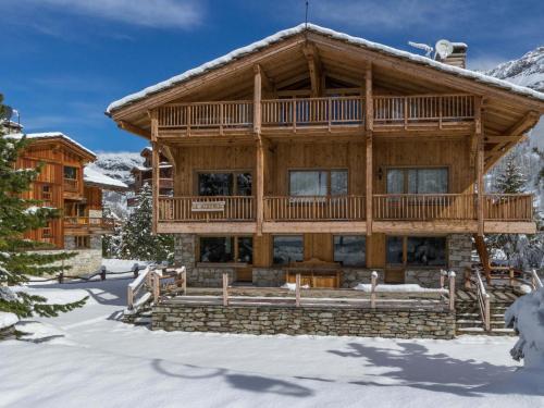 4P rénové au pied des pistes avec balcon et WIFI à Val-d'Isère