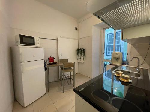 Η κουζίνα ή μικρή κουζίνα στο Chiado Home