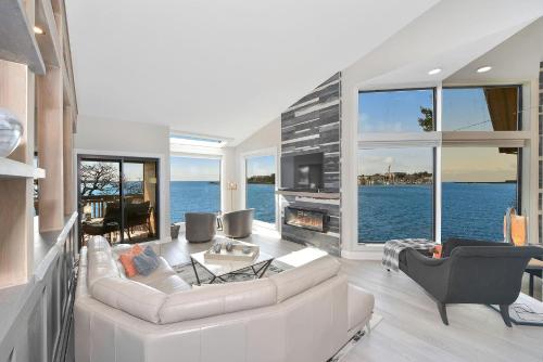Harbourfront Executive Stay