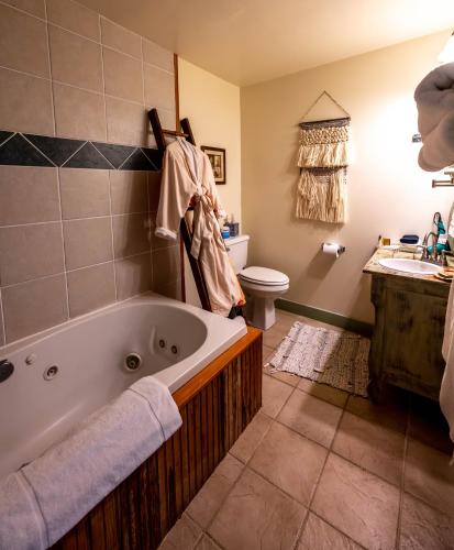 Koupelna v ubytování Clementine's Guest House & Vacation Rentals