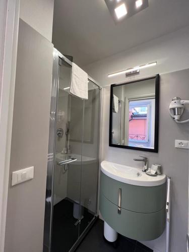 Salle de bains dans l'établissement Affittacamere Sull'Arco