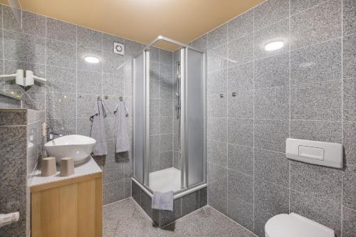 Ένα μπάνιο στο Haus Ferienglück Sauna im Haus