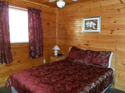 Кровать или кровати в номере Mayfield Country Cottages