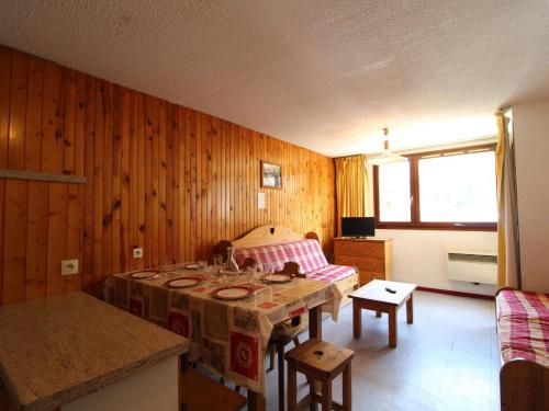 Appartement à Val Cenis Lanslebourg, 300m des pistes, 7 pers, balcon sud et garage - FR-1-508-3