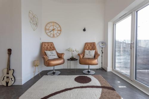 Χώρος καθιστικού στο RESIDENCY LUXURY SEAFRONT HOTEL