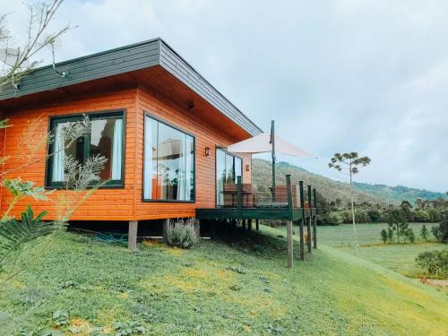 Landskap semula jadi dekat dengan lodge