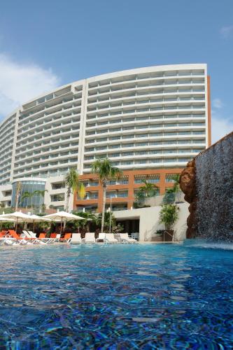 Azul Ixtapa Grand All Suites Spa and Convention Center