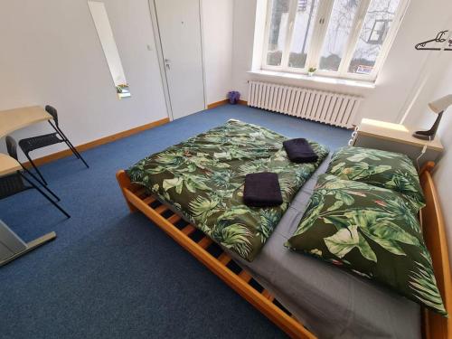 Postel nebo postele na pokoji v ubytování Fantastic Mokotow - FMG Pokoj H