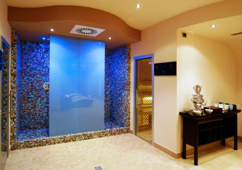 Salle de bains dans l'établissement Hotel Leopardi