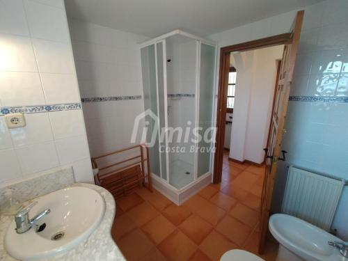 Ένα μπάνιο στο Casa Bellota