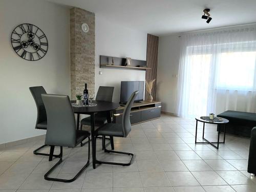 Apartments Elvira