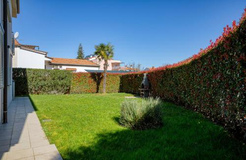 Nice Apartment Dana with Garden & Grill