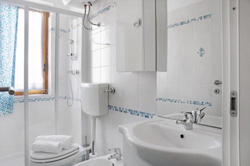 A bathroom at Lurisia