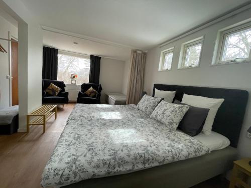 Postel nebo postele na pokoji v ubytování Modern B&B flat