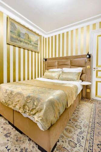 Premium studio 2 minutes walk from Champs-Elysees