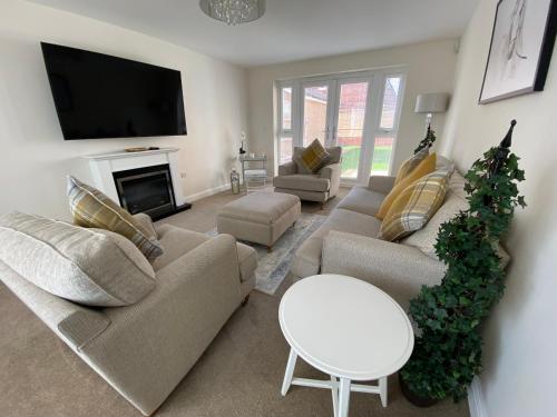 Fotografie z fotogalerie ubytování Westergate - 4 Bed Luxury Home with free parking v destinaci Milton Keynes