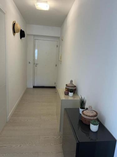 Photo de la galerie de l'établissement Superbe appartement vue imprenable sur la mer proche Monaco, à Roquebrune-Cap-Martin