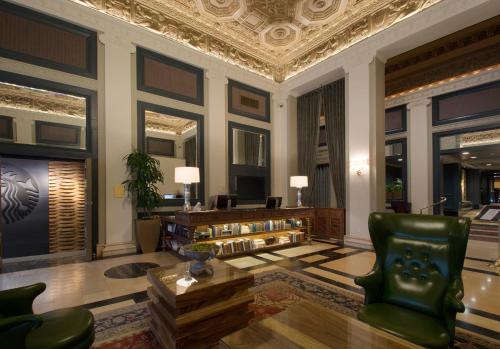 Sentinel Hotel Image