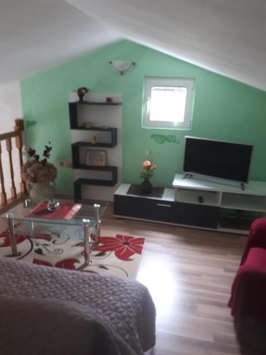 Apartments Makaus