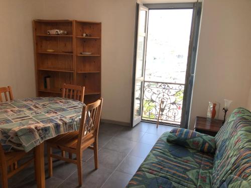 Apt de charme sur la Marina de Bonifacio