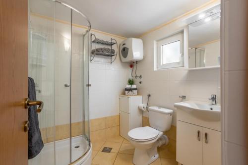 Bilik mandi di Charming House in Stari Grad