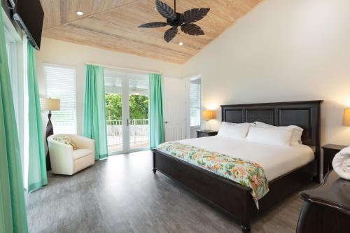 Dolphin Point Villasにあるベッド