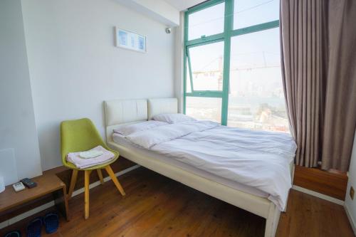 Кровать или кровати в номере Alhambra Bed & Breakfast