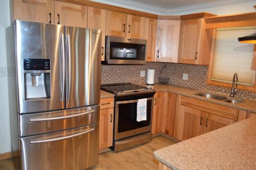Dapur atau dapur kecil di 1202 Dakota Dr