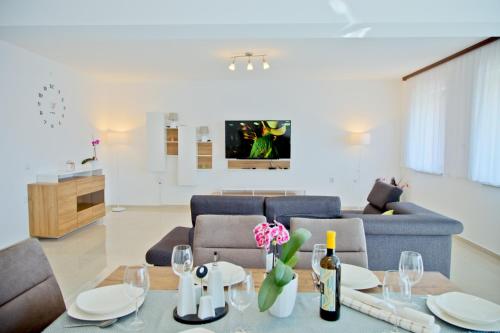 Apartment Karolina - green oasis