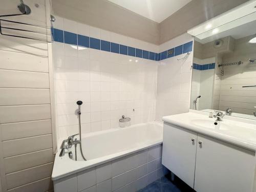 Bilik mandi di Appartement La plage