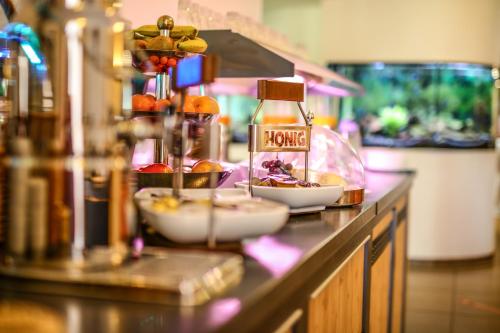 Jídlo v hotelu nebo okolí