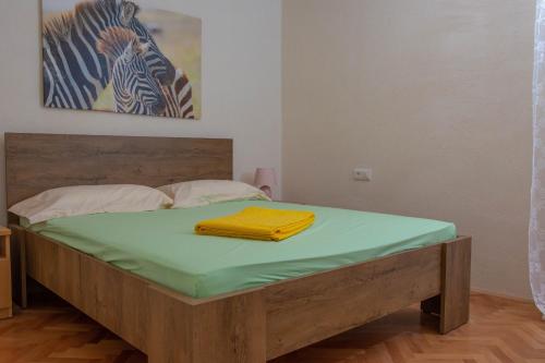 Apartments by the sea Kastel Novi, Kastela - 21006