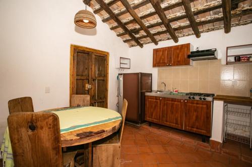 Kuchyň nebo kuchyňský kout v ubytování Cabaña Diego de Lucas