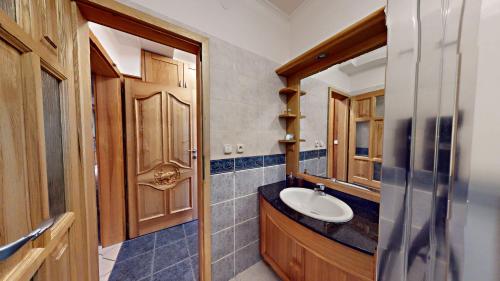 Un baño de Hotel Diana